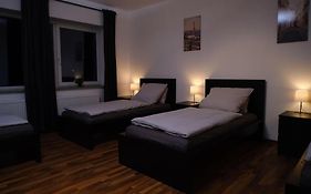 Schoene 4-Bettzimmer Wohnung In Celle