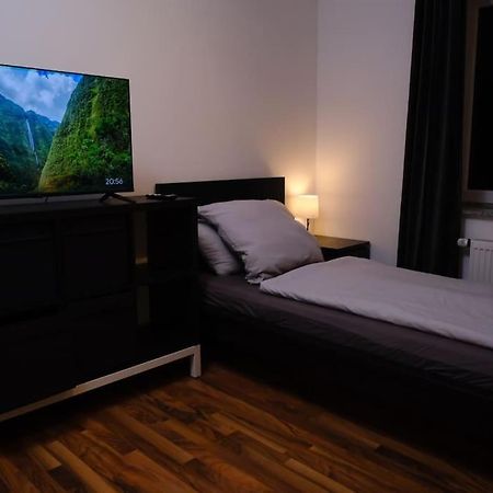 Schoene 4-Bettzimmer Wohnung In Celle Buitenkant foto