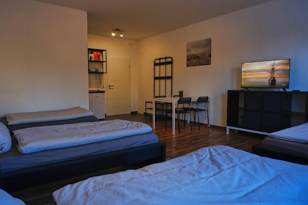 Schoene 4-Bettzimmer Wohnung In Celle Buitenkant foto