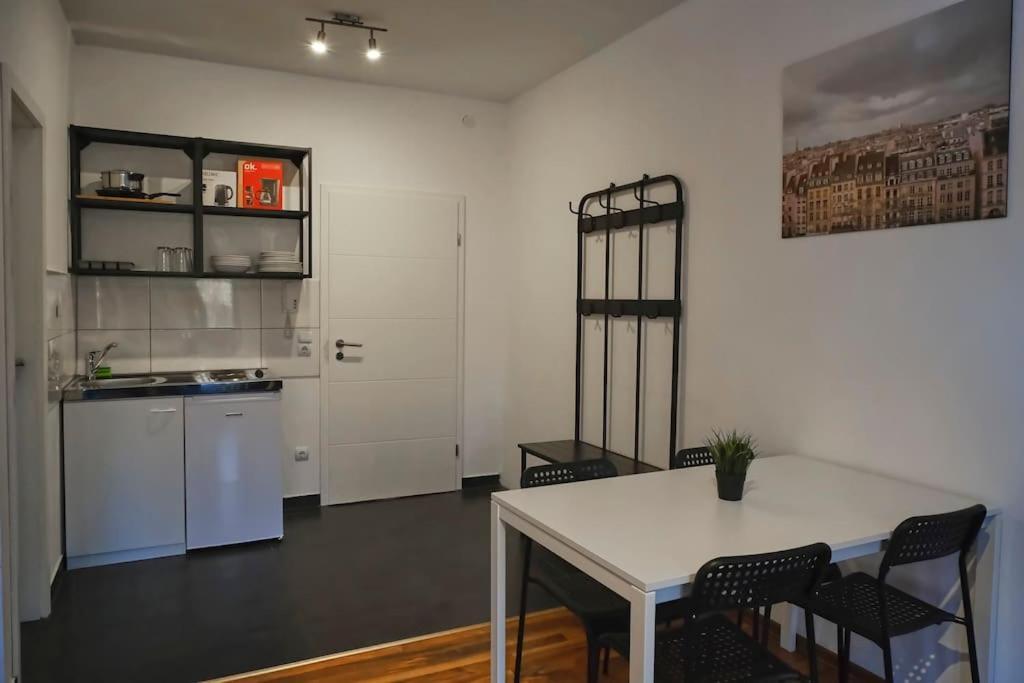 Schoene 4-Bettzimmer Wohnung In Celle Buitenkant foto